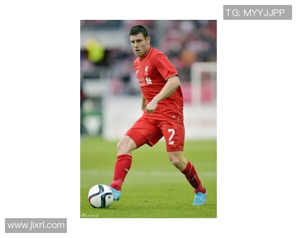 足球俱乐部夏季转会窗口最新签约动态与球员交易分析